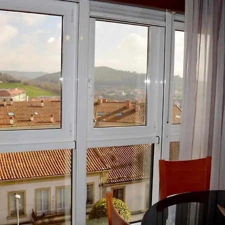 Apartment Hhc - Duplex Concheiros, 4 Bedrooms, 3 Bathroom, A 700m De La Catedral