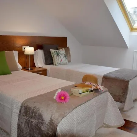 Hhc - Duplex Concheiros, 4 Bedrooms, 3 Bathroom, A 700m De La Catedral サンティアゴ・デ・コンポステーラ