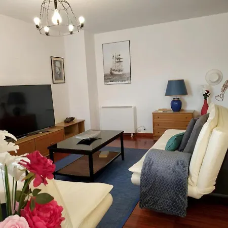 Apartamento Hhc - Centro - Agosto Utima Hora, Unicos Dias Libres , Del 17 Al 20 , Y Del 27 Al 29 , 4 Bedrooms, 3 Bathroom, A 700m De La Catedral Santiago de Compostela